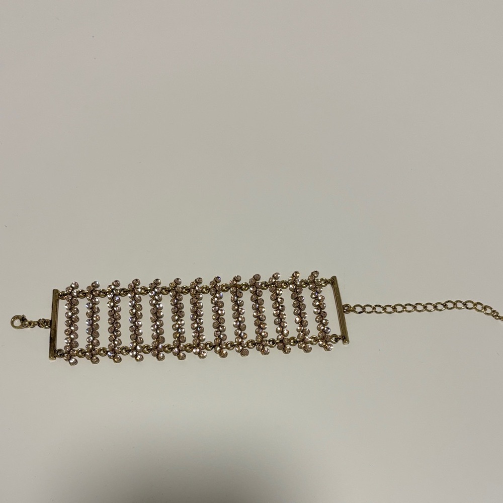 Elegant Gold Bracelet